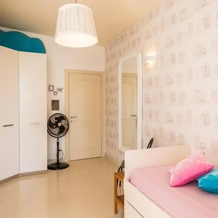 Marta & Matteo Walls Promenade Apartment Lucca